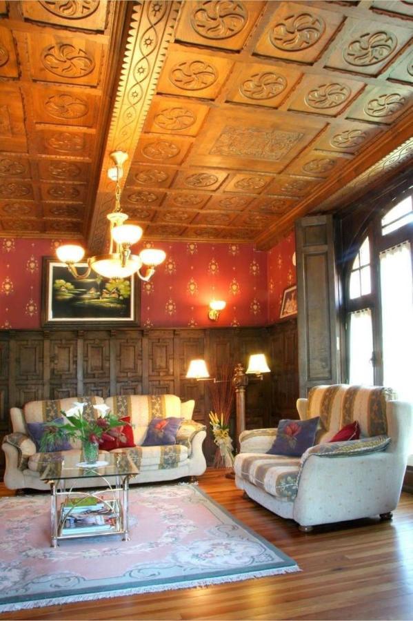 Hotel Palacete Real Villamayor  Exteriör bild